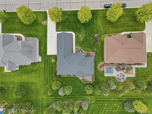 16413 Carrie Lane, Fenton Charter Township, MI 48430