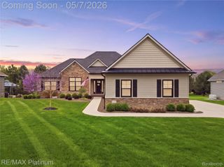 16413 Carrie Lane, Fenton Charter Township, MI 48430
