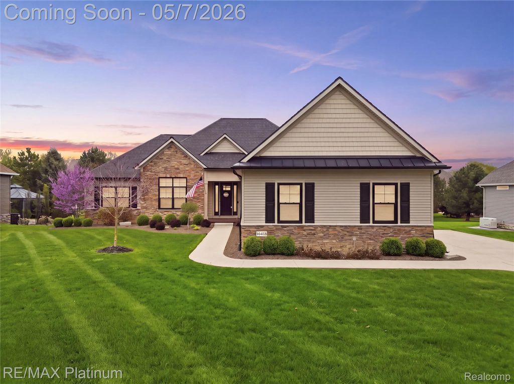 16413 Carrie Lane, Fenton Charter Township, MI 48430