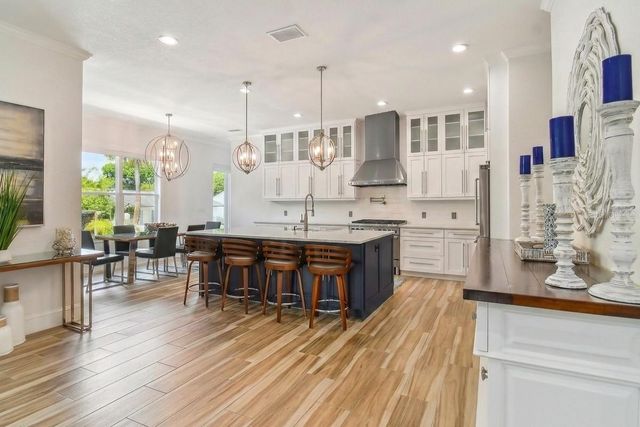 4835 W BAY VILLA AVENUE, Tampa, FL 33611