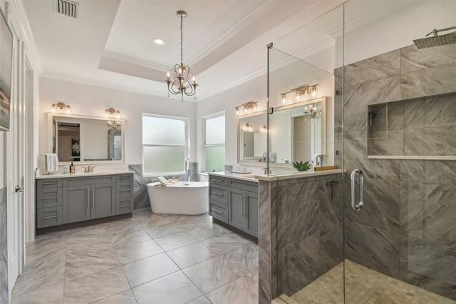 4835 W BAY VILLA AVENUE, Tampa, FL 33611