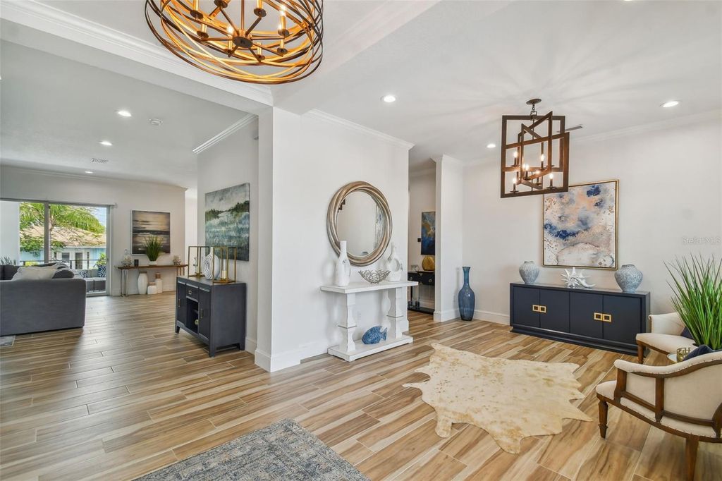 Image 11 of property listing at 4835 W BAY VILLA AVENUE, Tampa, FL 33611