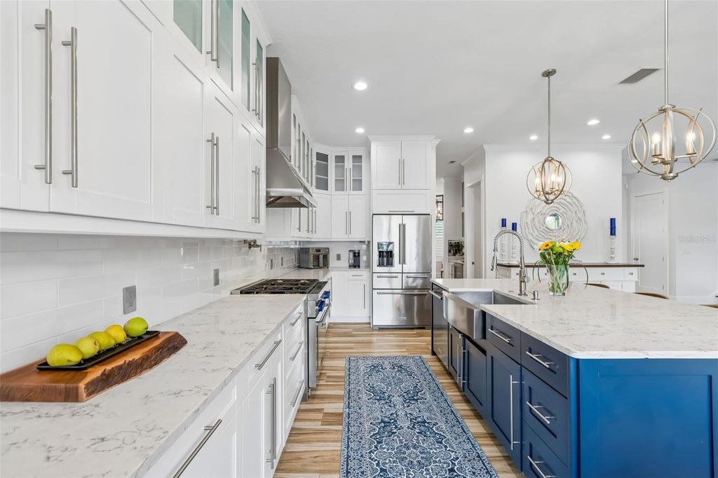 Image 18 of property listing at 4835 W BAY VILLA AVENUE, Tampa, FL 33611