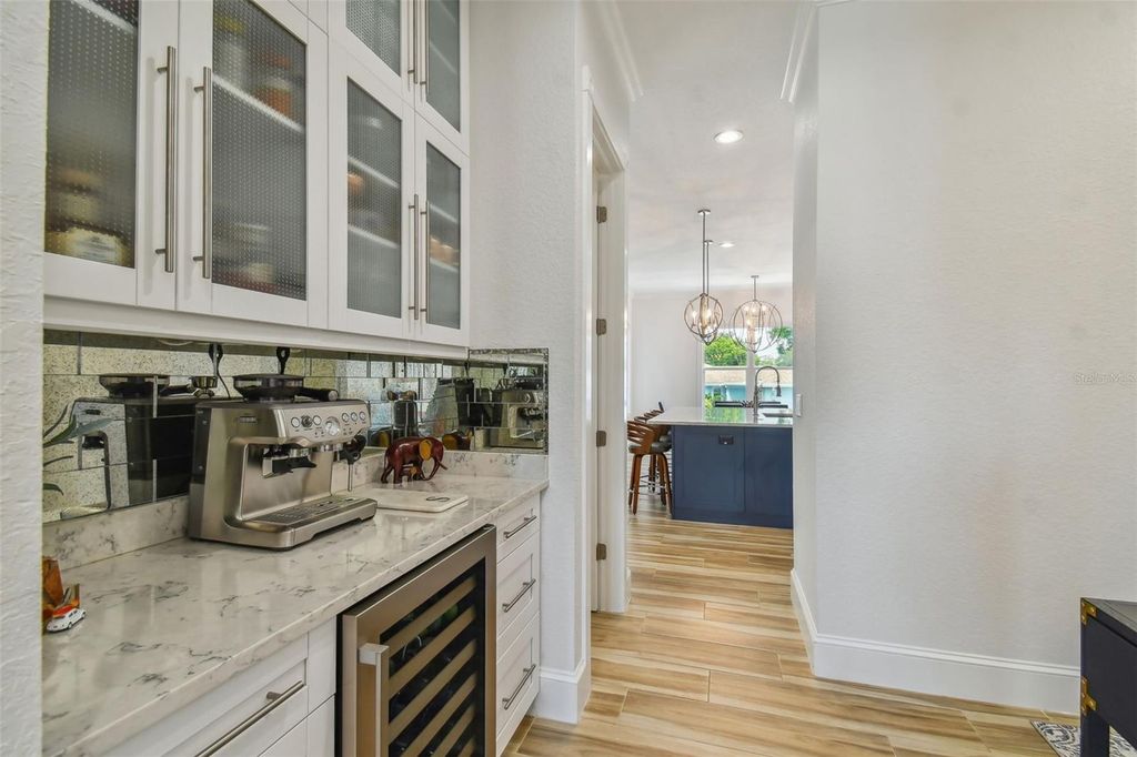 Image 22 of property listing at 4835 W BAY VILLA AVENUE, Tampa, FL 33611