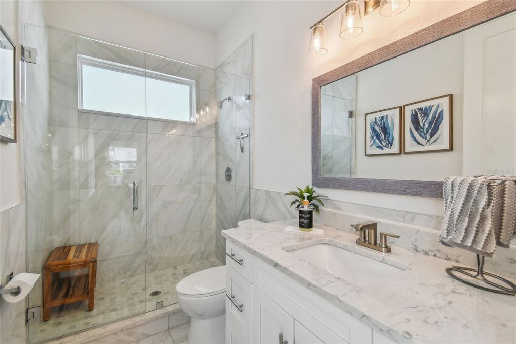 Image 27 of property listing at 4835 W BAY VILLA AVENUE, Tampa, FL 33611