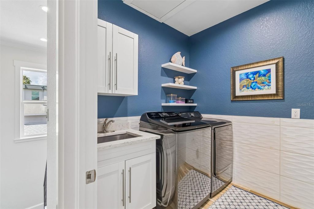 Image 30 of property listing at 4835 W BAY VILLA AVENUE, Tampa, FL 33611