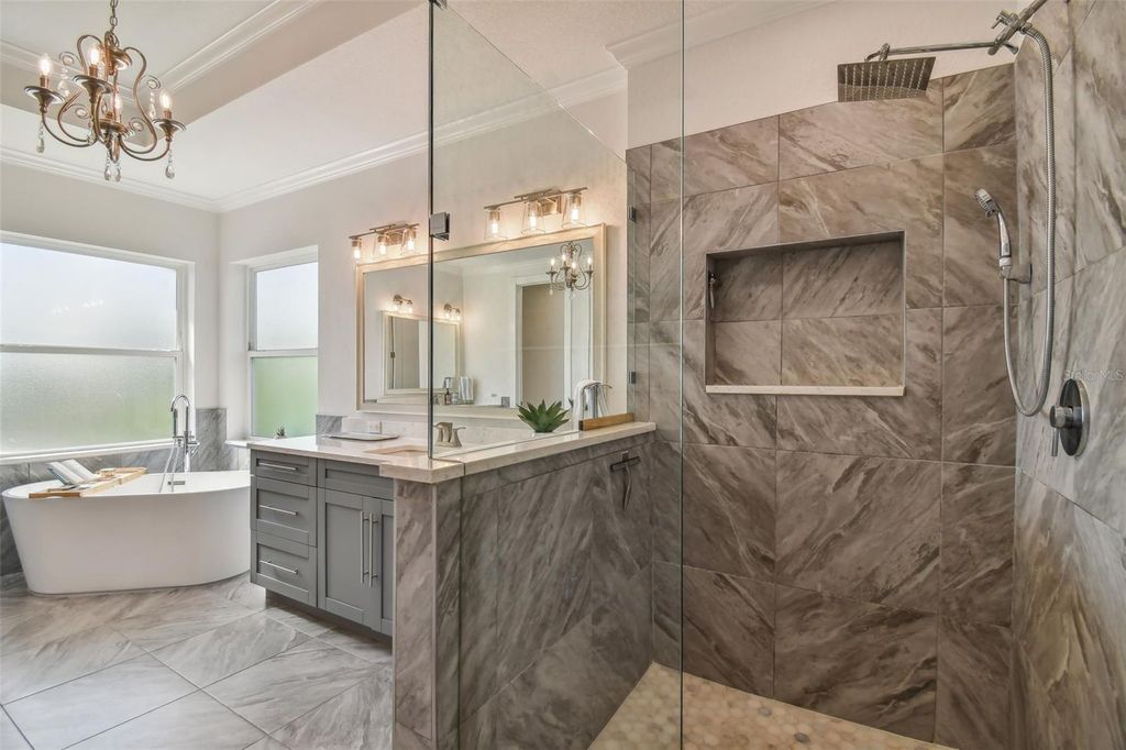 Image 48 of property listing at 4835 W BAY VILLA AVENUE, Tampa, FL 33611