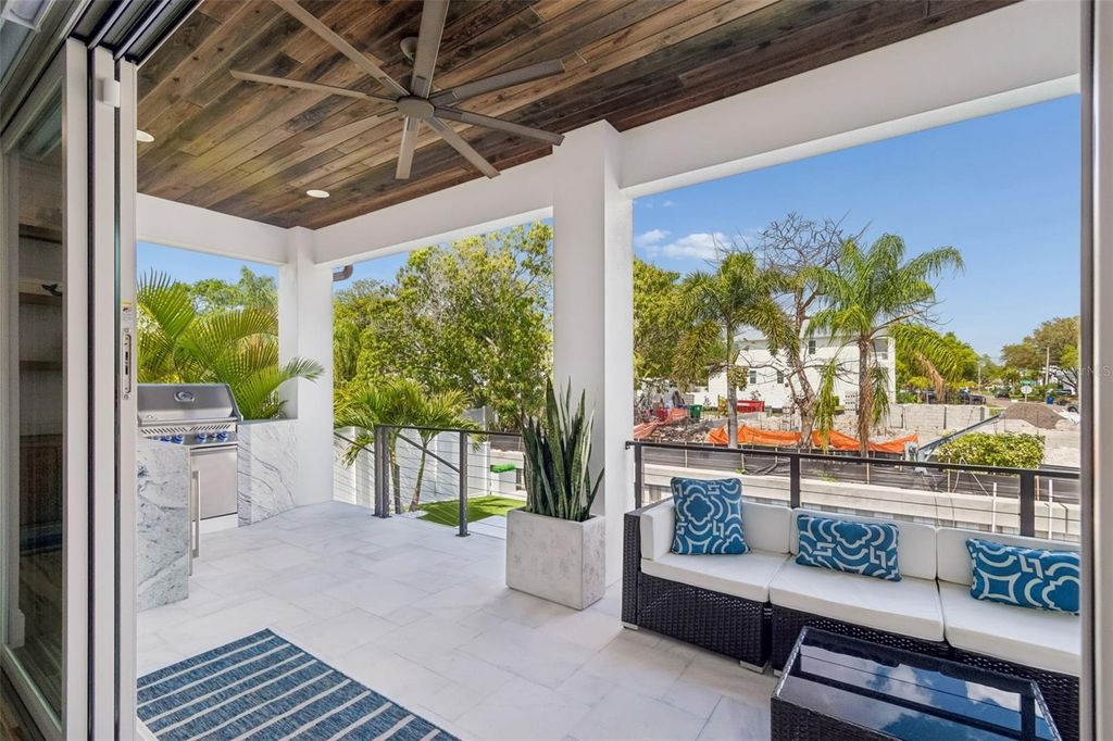 Image 53 of property listing at 4835 W BAY VILLA AVENUE, Tampa, FL 33611