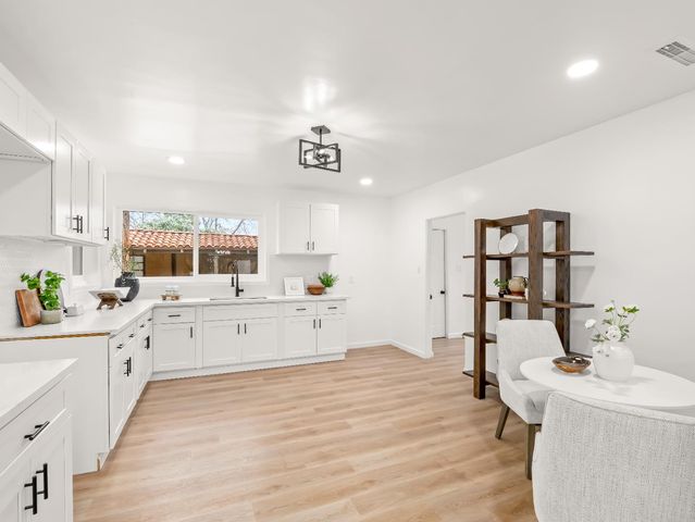 4933 E Tulare Street, Fresno, CA 93727