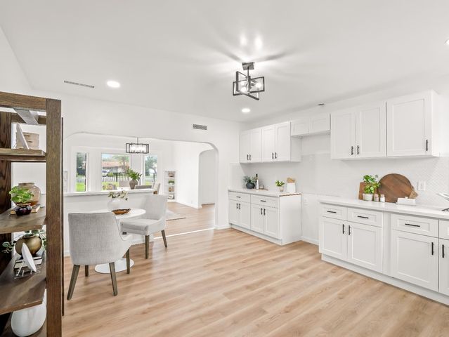 4933 E Tulare Street, Fresno, CA 93727