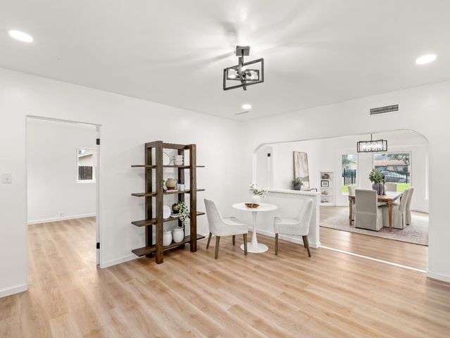 4933 E Tulare Street, Fresno, CA 93727