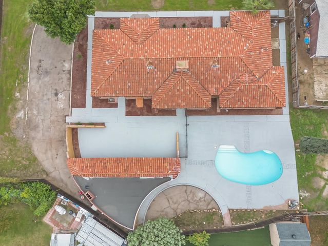 4933 E Tulare Street, Fresno, CA 93727