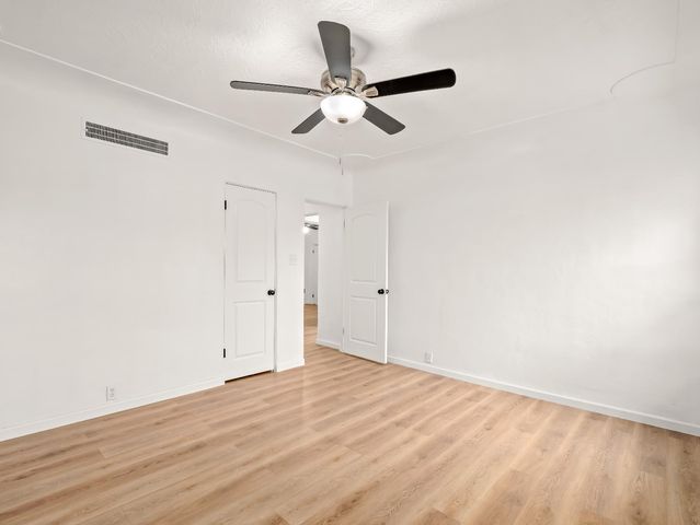 4933 E Tulare Street, Fresno, CA 93727