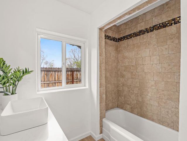 4933 E Tulare Street, Fresno, CA 93727