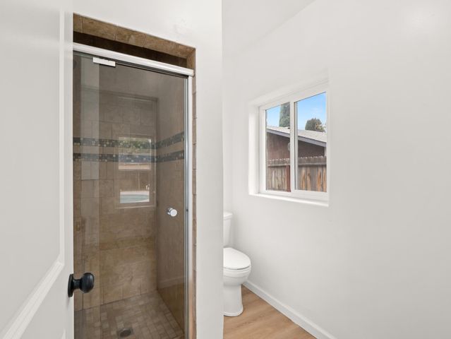 4933 E Tulare Street, Fresno, CA 93727