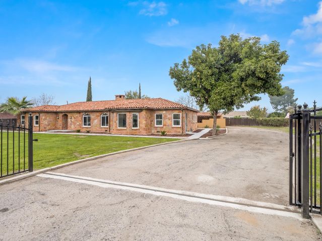 4933 E Tulare Street, Fresno, CA 93727