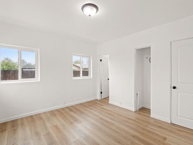 4933 E Tulare Street, Fresno, CA 93727