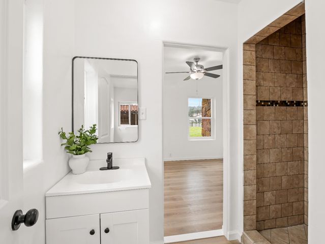 4933 E Tulare Street, Fresno, CA 93727