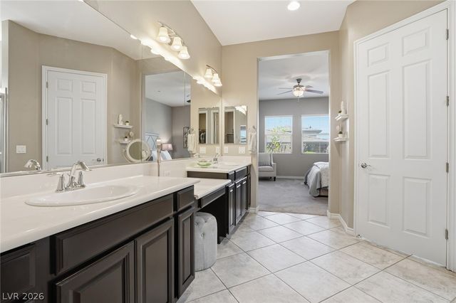 492 Heritage Bridge Avenue, Henderson, NV 89011