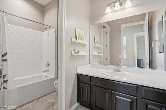 492 Heritage Bridge Avenue, Henderson, NV 89011