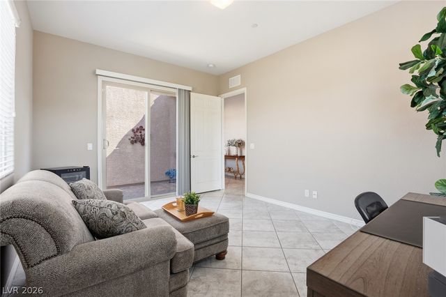 492 Heritage Bridge Avenue, Henderson, NV 89011