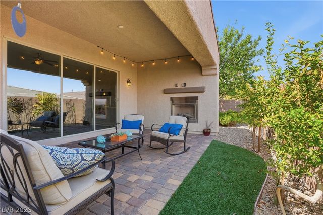 492 Heritage Bridge Avenue, Henderson, NV 89011