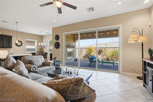 492 Heritage Bridge Avenue, Henderson, NV 89011