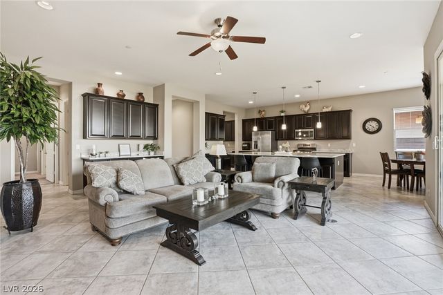492 Heritage Bridge Avenue, Henderson, NV 89011