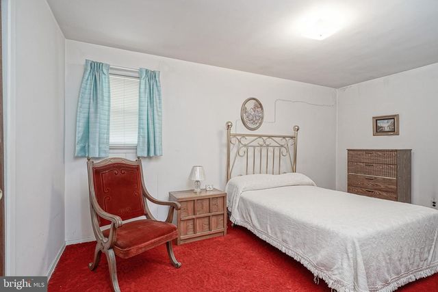 8828 FAIRFIELD ST, Philadelphia, PA 19152