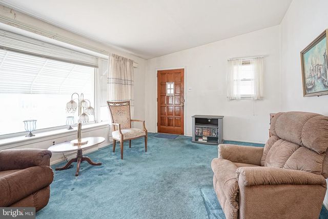 8828 FAIRFIELD ST, Philadelphia, PA 19152