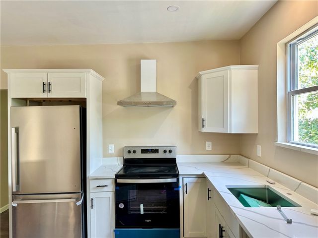 6 Stockwell Street, Providence, RI 02909