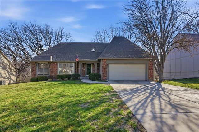 8505 Rosehill Road, Lenexa, KS 66215