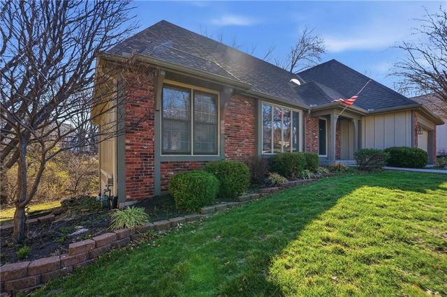 8505 Rosehill Road, Lenexa, KS 66215