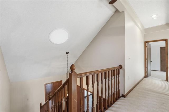 8505 Rosehill Road, Lenexa, KS 66215