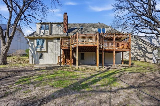 8505 Rosehill Road, Lenexa, KS 66215