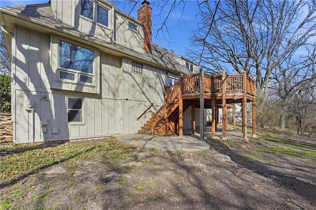 8505 Rosehill Road, Lenexa, KS 66215