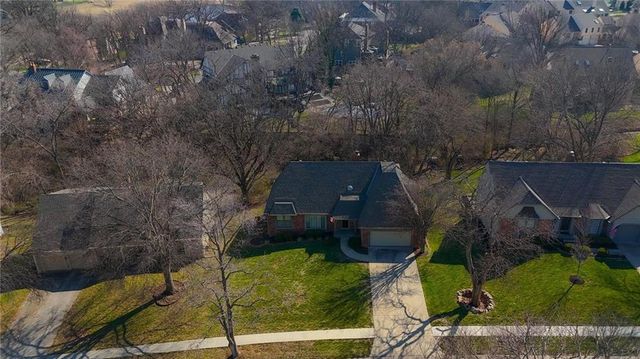 8505 Rosehill Road, Lenexa, KS 66215
