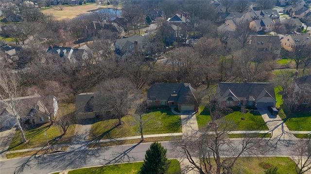 8505 Rosehill Road, Lenexa, KS 66215