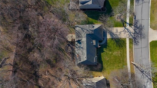 8505 Rosehill Road, Lenexa, KS 66215