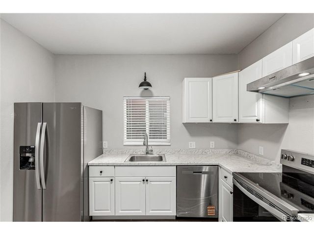 725 Knox Ct, Denver, CO 80204