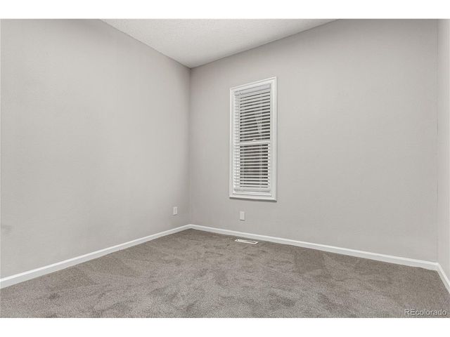 725 Knox Ct, Denver, CO 80204