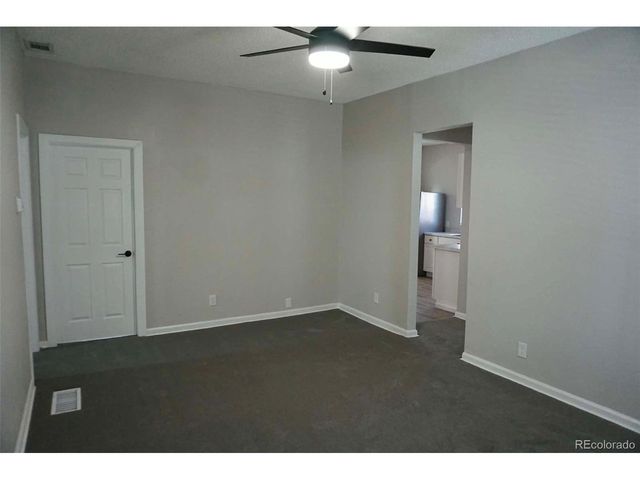 725 Knox Ct, Denver, CO 80204