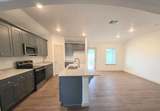 1328 Bajada St, Midland, TX 79705