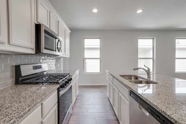 2330 Aspen Hill Drive, Forney, TX 75126