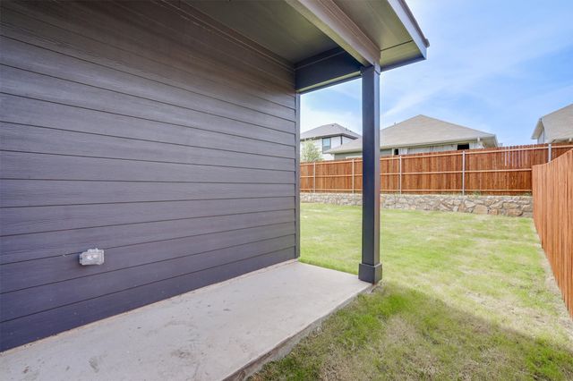 2330 Aspen Hill Drive, Forney, TX 75126