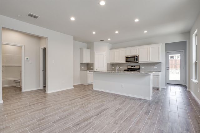 2330 Aspen Hill Drive, Forney, TX 75126