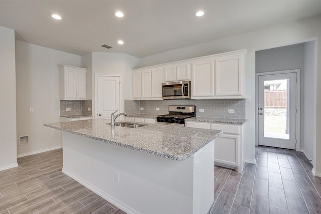 2330 Aspen Hill Drive, Forney, TX 75126