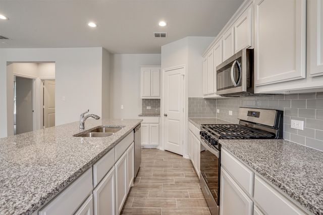 2330 Aspen Hill Drive, Forney, TX 75126