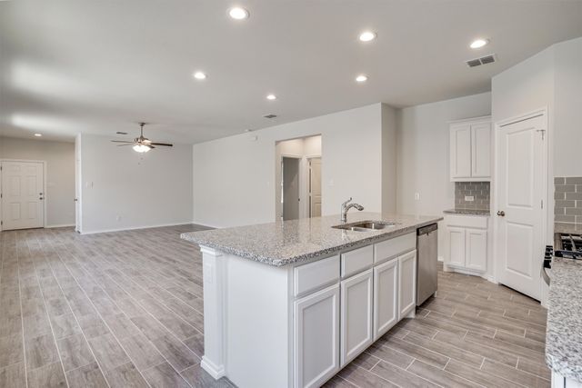 2330 Aspen Hill Drive, Forney, TX 75126