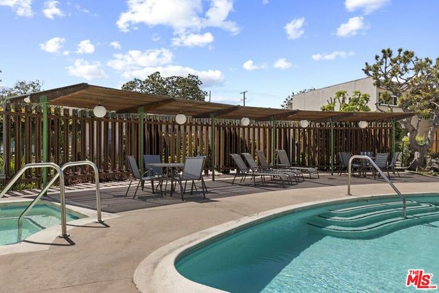 3200 S Sepulveda Boulevard J22, Los Angeles, CA 90034